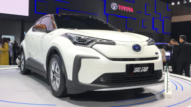 Toyota C-HR EV - front white