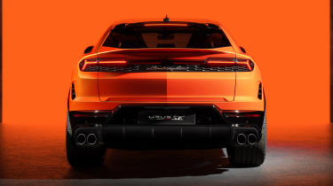 Lamborghini Urus SE - studio full rear