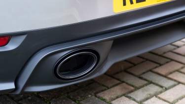 Porsche 911 Carrera - exhaust