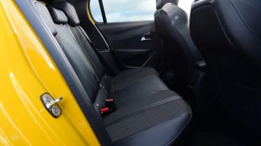 Peugeot 208 - rear seats