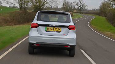 Leapmotor T03 - rear full width tracking