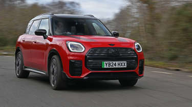 MINI Countryman JCW - front cornering