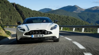 Aston Martin DB11 V8 - full front