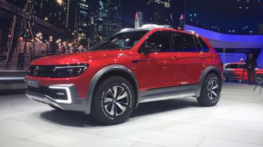 Volkswagen Tiguan GTE Active Concept - front quarter show