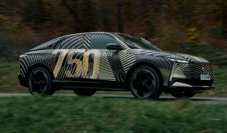 DS coupe-SUV - front action