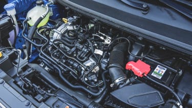 Ford Tourneo Courier - engine bay