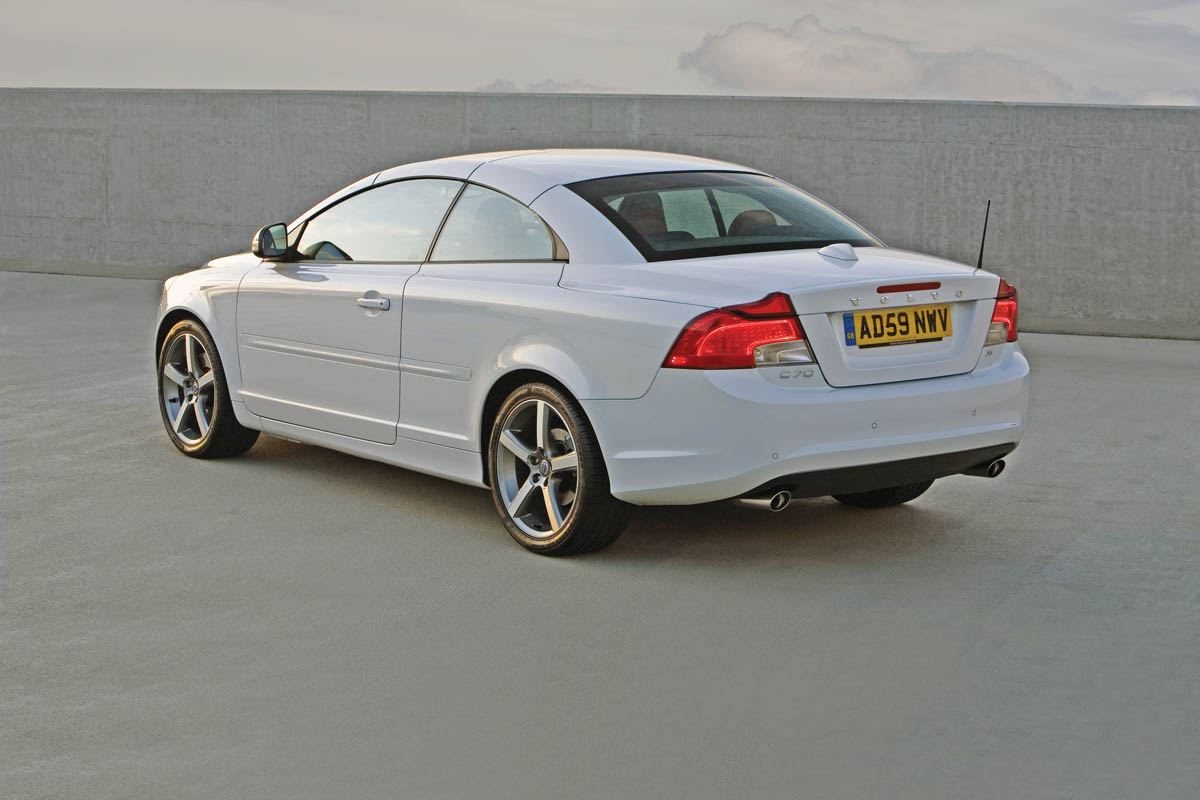 Volvo C70 (2010) review  Auto Express