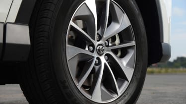 Toyota RAV4 Hybrid - wheel detail