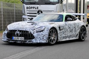 Mercedes AMG GT R Black Series - front 3/4 tracking spy