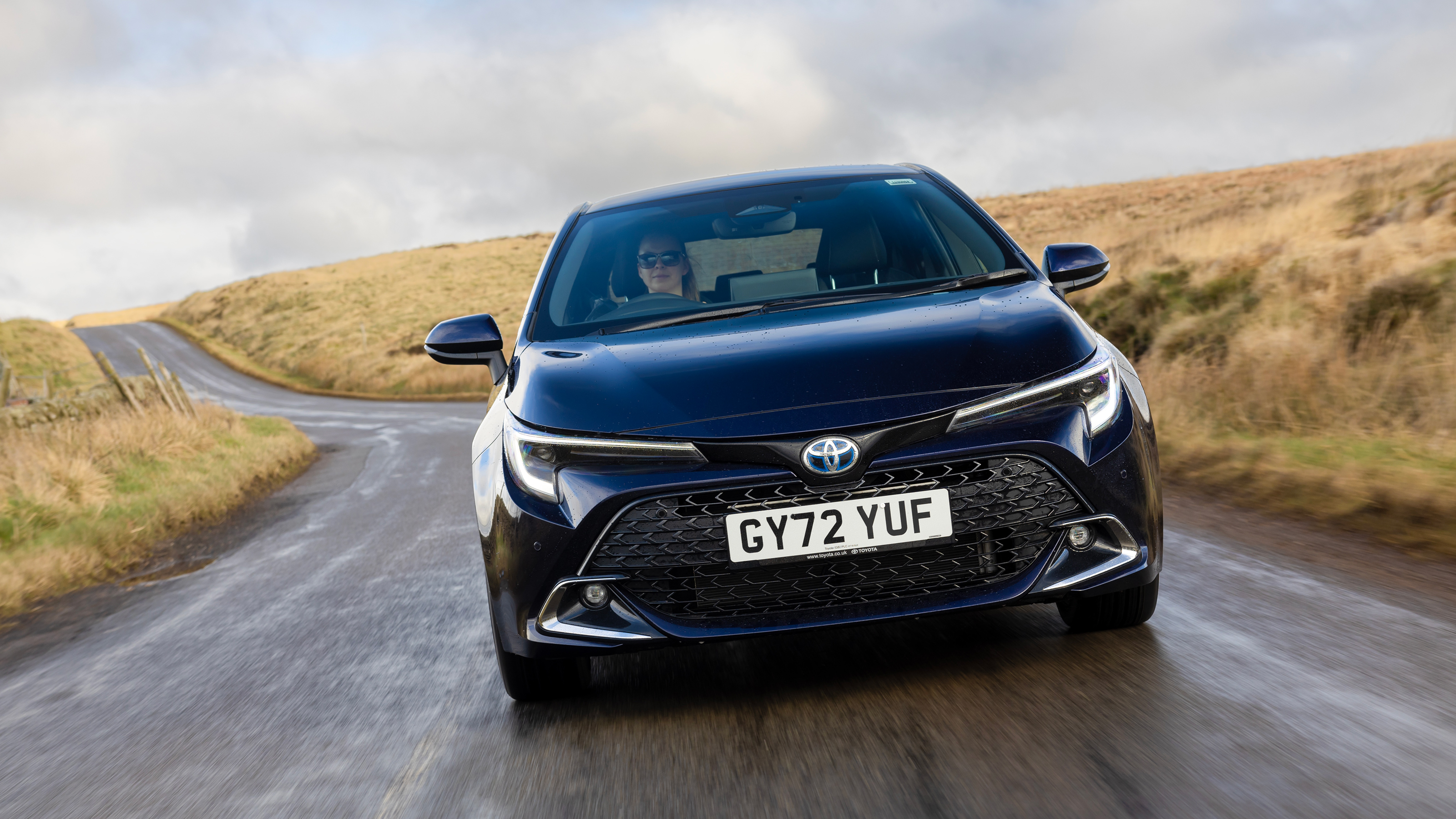 Toyota Corolla Touring Sports (2023) - pictures, information & specs