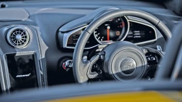 McLaren MP4-12C Spider interior