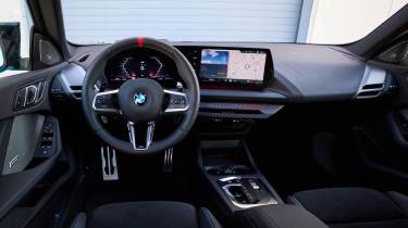 BMW M235 xDrive - dash