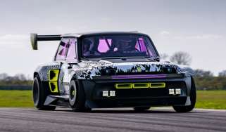 Renault 5 Turbo EV - front action