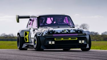 Renault 5 Turbo EV - front action