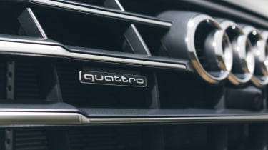 Audi Q5 55 TFSI e - grille detail