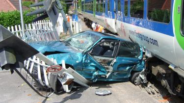 One In Seven Drivers Would Jump A Level Crossing Auto Express