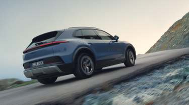 Porsche Cayenne Electric S - rear climbing