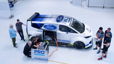 Ford Pro Electric SuperVan 