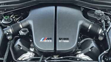 BMW M5 Touring engine