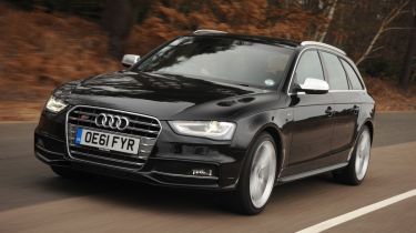 Audi S4 Avant front tracking