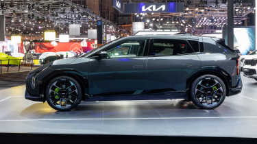 Kia EV4 GT - side static