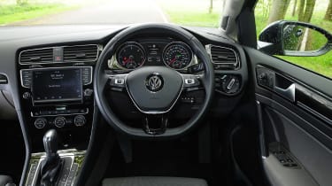 Volkswagen Golf 1.0 BlueMotion DSG dash