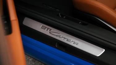 Porsche 911 Carrera - sill