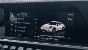 Porsche 911 GT3 Touring Package - infotainment