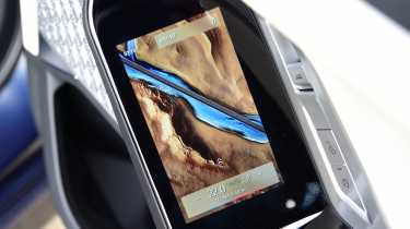 BMW i7 - rear passenger screen