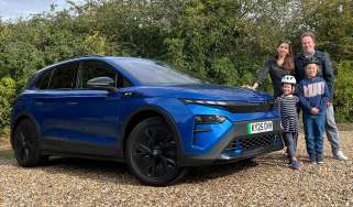Skoda Elroq vRS - front 3/4 with family