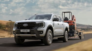 Ford Ranger PHEV - front action