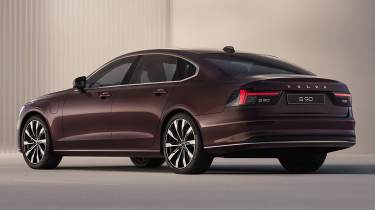2026 Volvo S90 plug-in hybrid - rear 3/4