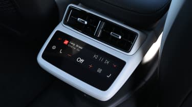 Polestar 4 Dual Motor - rear climate control