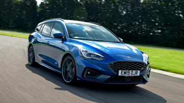 Ford Focus ST Estate - front tracking