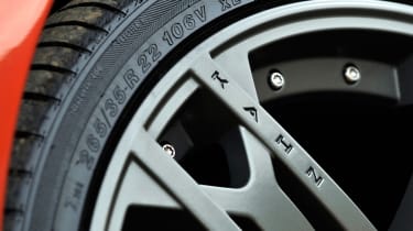 Kahn RS250 Evoque wheel detail