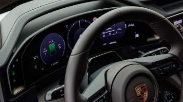 Porsche Cayenne Electric - dials