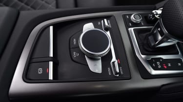 Audi R8 RWS - centre console