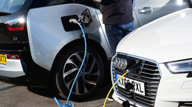 BMW i3 vs Audi A3 e-tron - charging