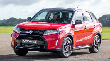 2025 Suzuki Vitara - front cornering