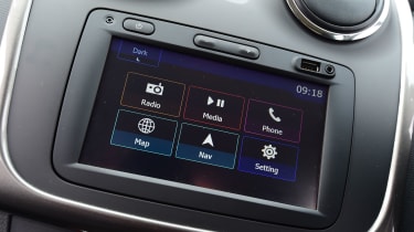Dacia Sandero - infotainment touchscreen