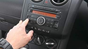 Nissan Qashqai e-Power Tekna+ - Mk1 radio