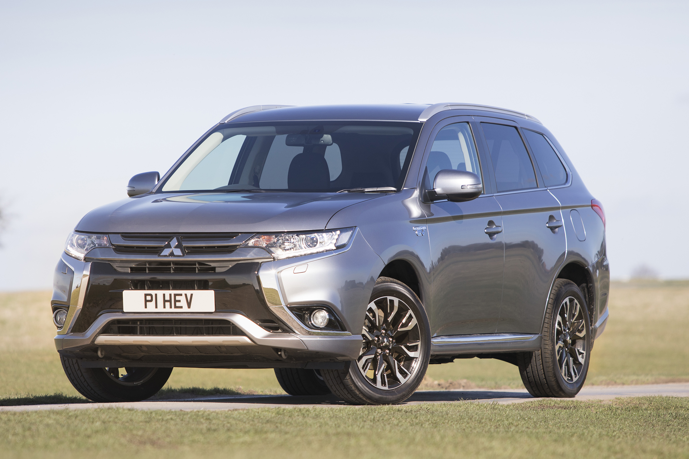 mitsubishi offers 6500 off outlander phev in scrappage scheme deal