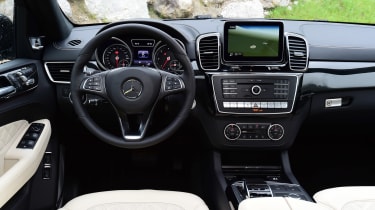 Mercedes GLE 2015 interior