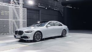 Mercedes%20S-Class%202020%20official%20pics-49.jpg