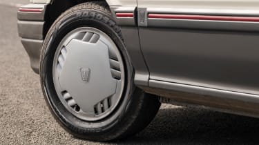 Rover 214i - front nearside wheel