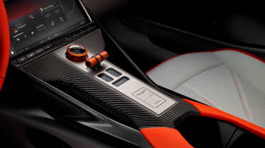 Aston Martin Valen - interior