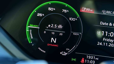 Audi e-tron GT quattro – performance dial detail