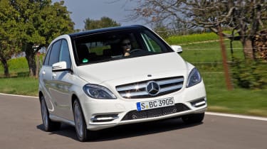 Mercedes B200 Sport front tracking