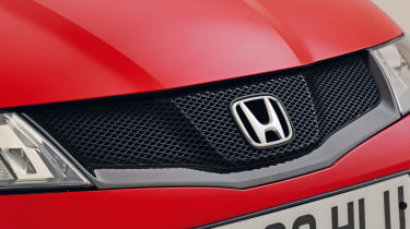 Honda Civic Mk8 - grille detail
