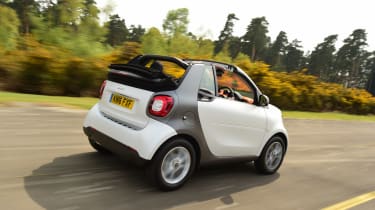 Convertible megatest - Smart ForTwo Cabrio - rear tracking